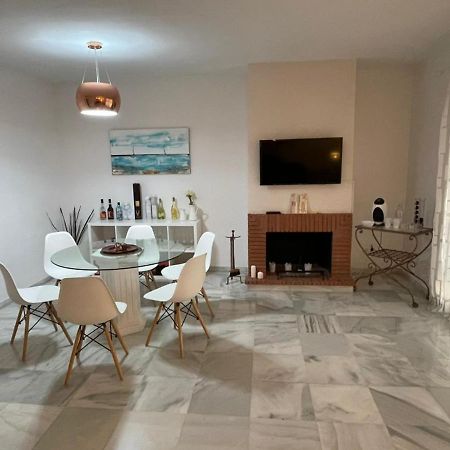 Amazing Apartment For Families Up To 6 Persons Benalmádena Eksteriør billede