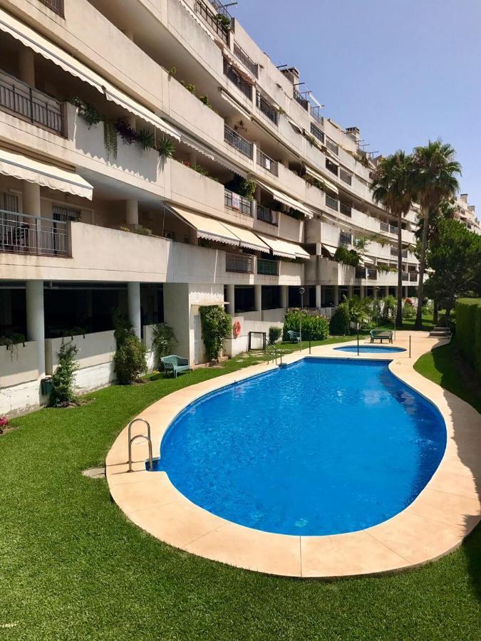 Amazing Apartment For Families Up To 6 Persons Benalmádena Eksteriør billede